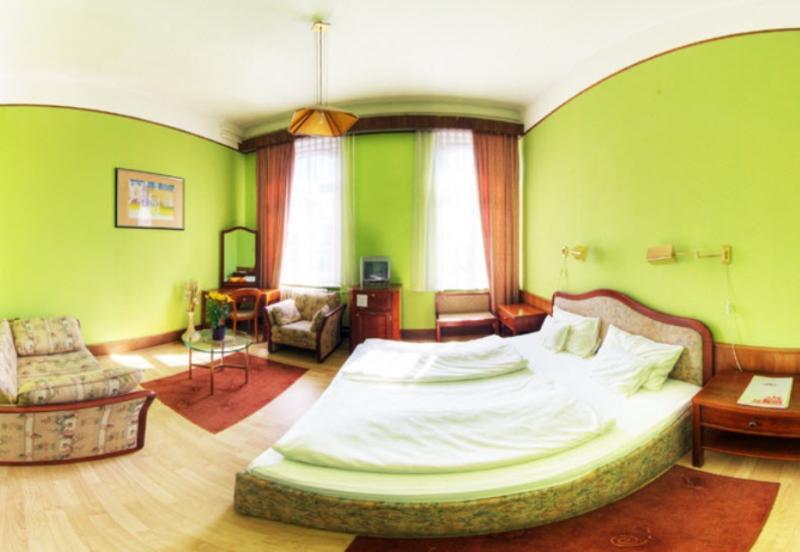 Hotel Omnibusz Budapeste Exterior foto